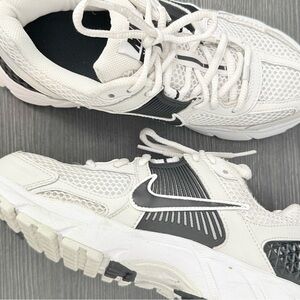 Nike White and Black Sneakers